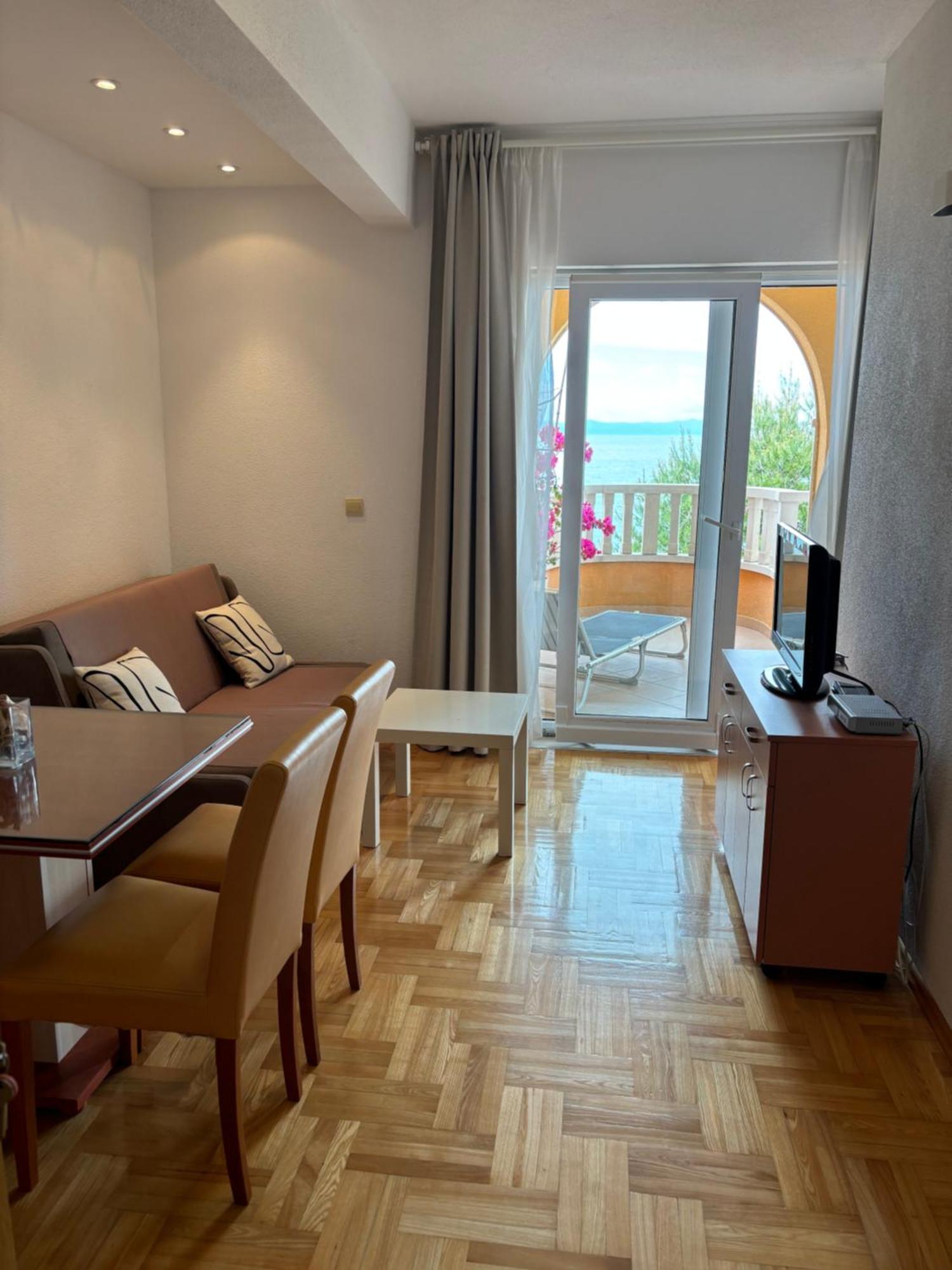 Villa Spomenka พอดโกรา ภายนอก รูปภาพ
